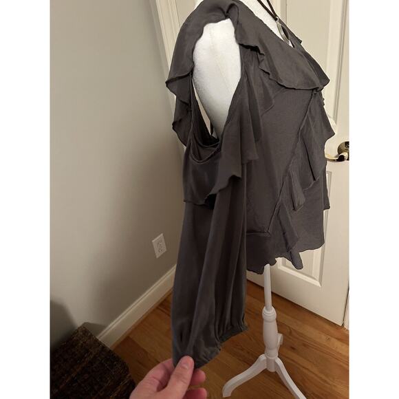 Bailey 44 Cold Shoulder Gray Silk Unique And Beautiful - Picture 4 of 7